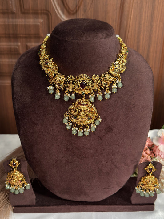 Necklace Green Beads NE84