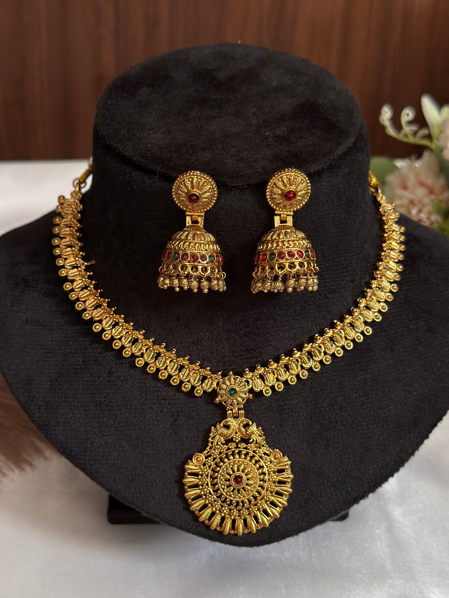 Non Idol Short Necklace NE101