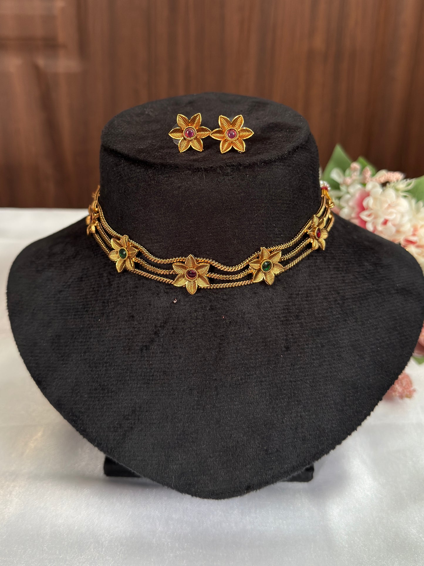 Flower Choker