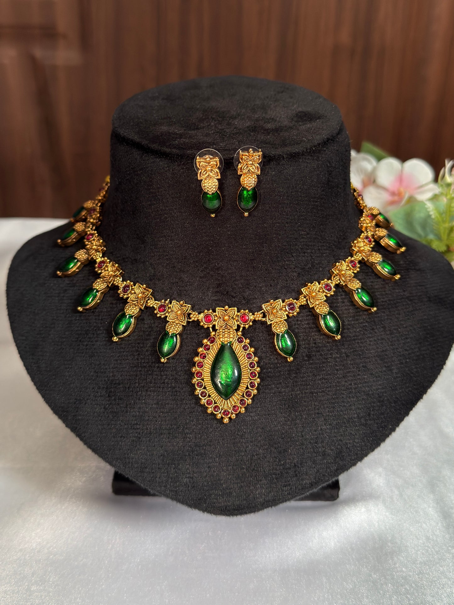 Palakka Green Necklace