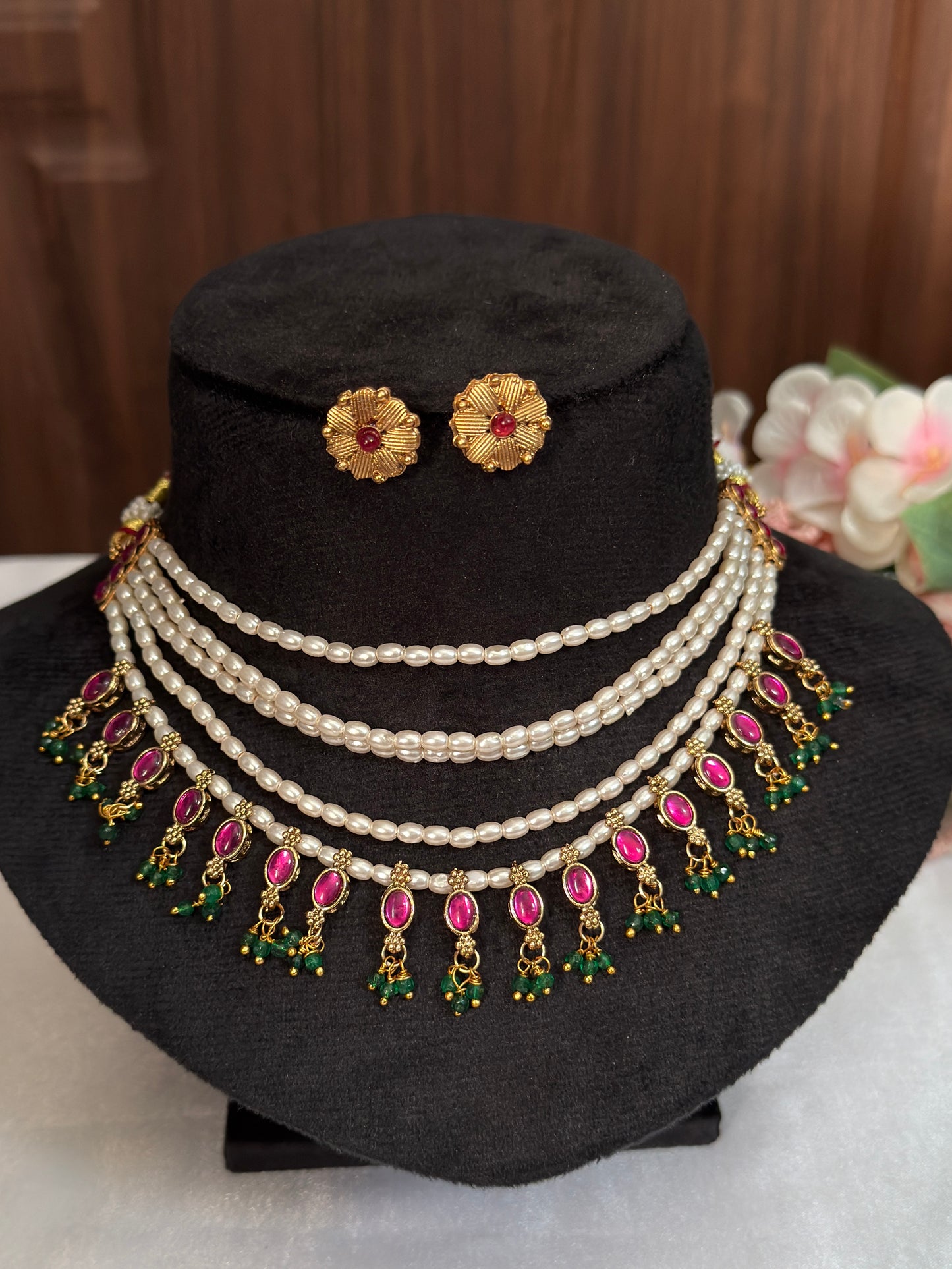 Non Idol Ruby Pearl Necklace
