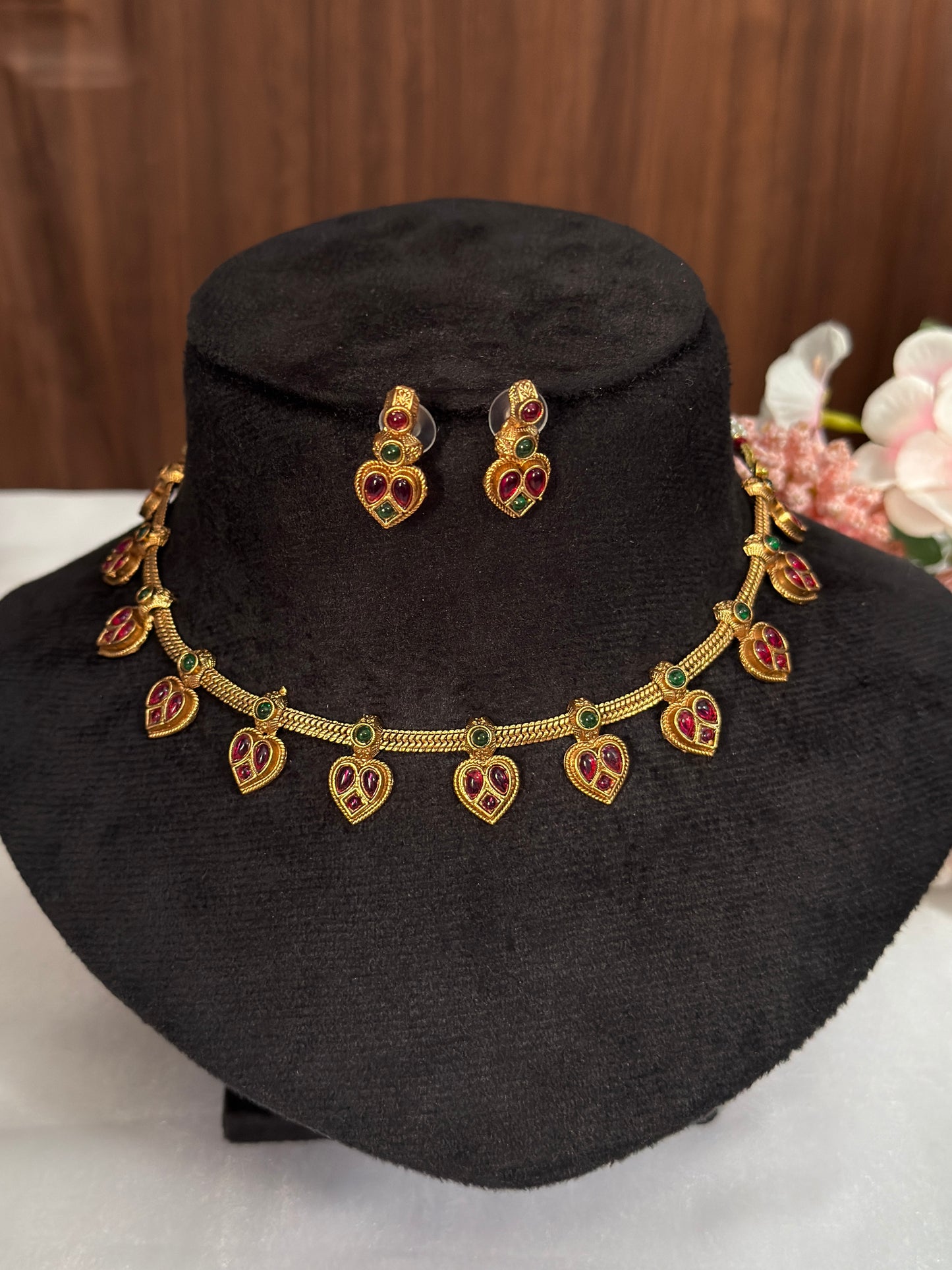 Little Hearts Choker
