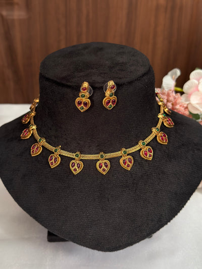 Little Hearts Choker