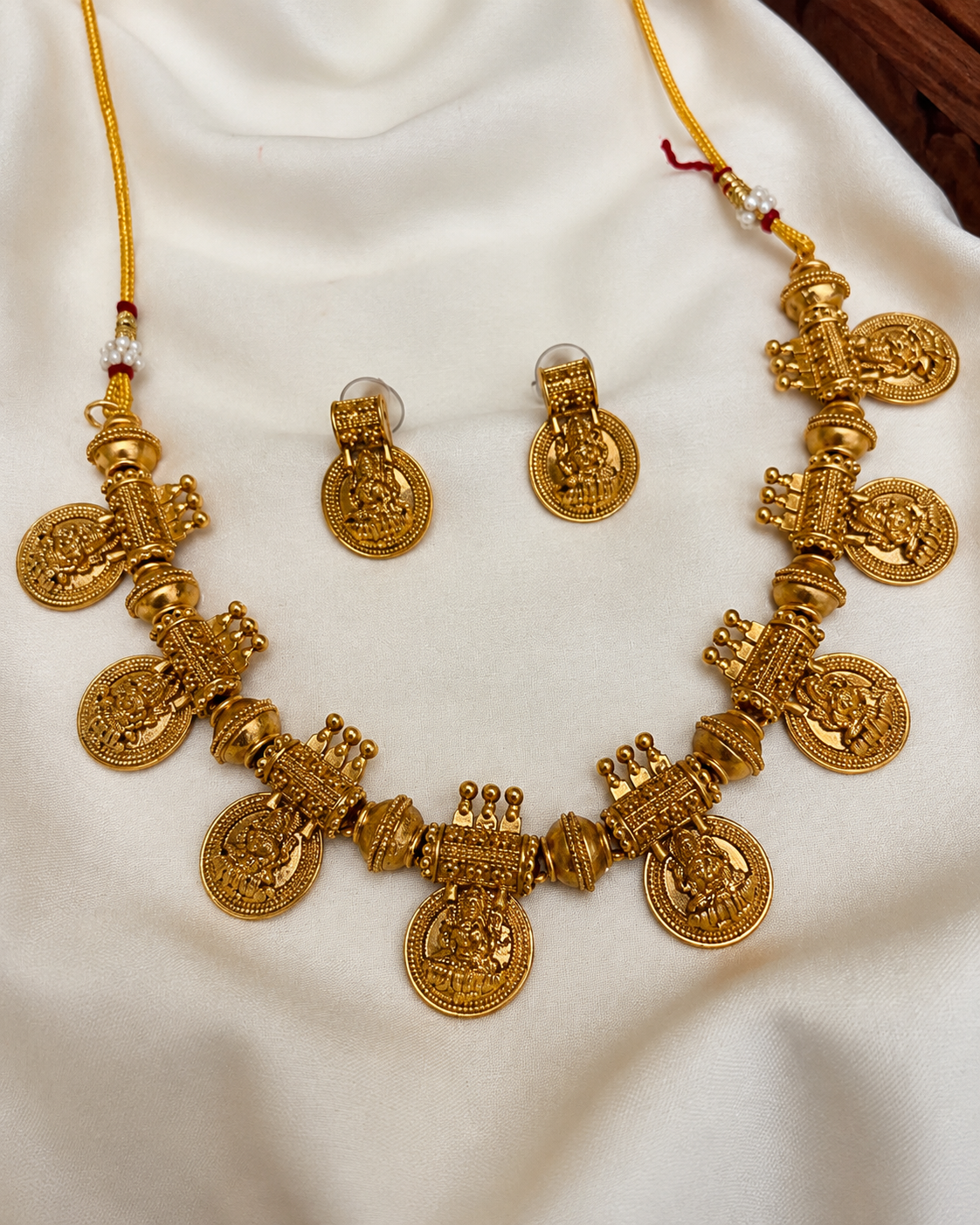 Lakshmi Coin Necklace NE143
