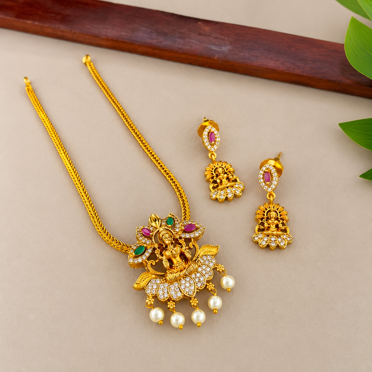 Cute Lakshmi Single pendant chain NE88