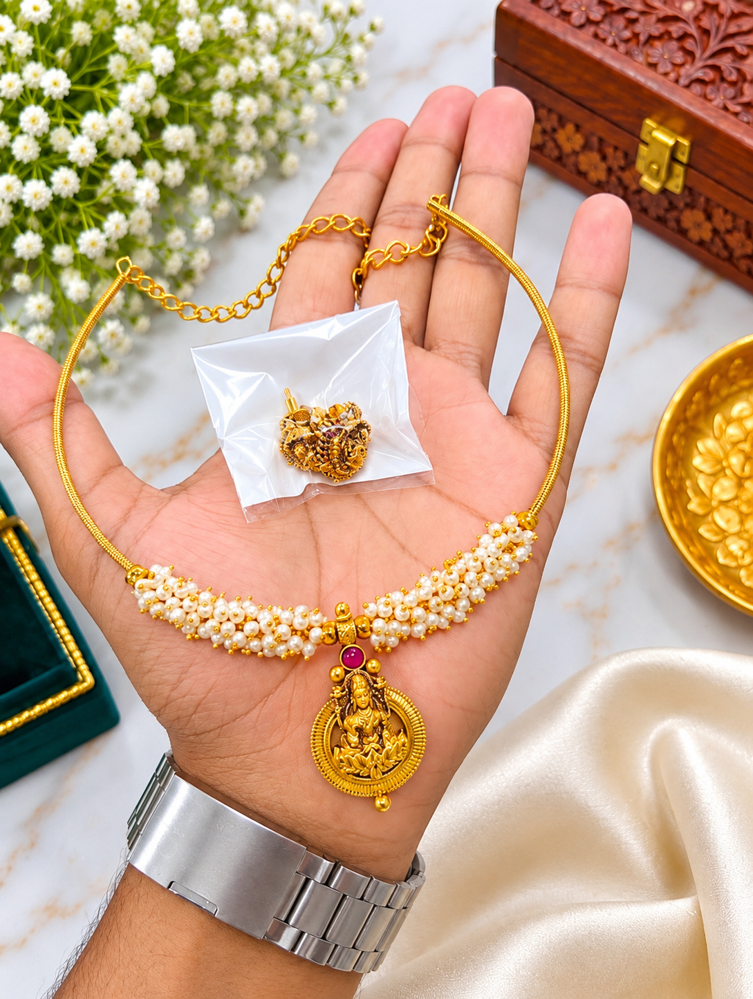 Lakshmi pearl Necklace NE171