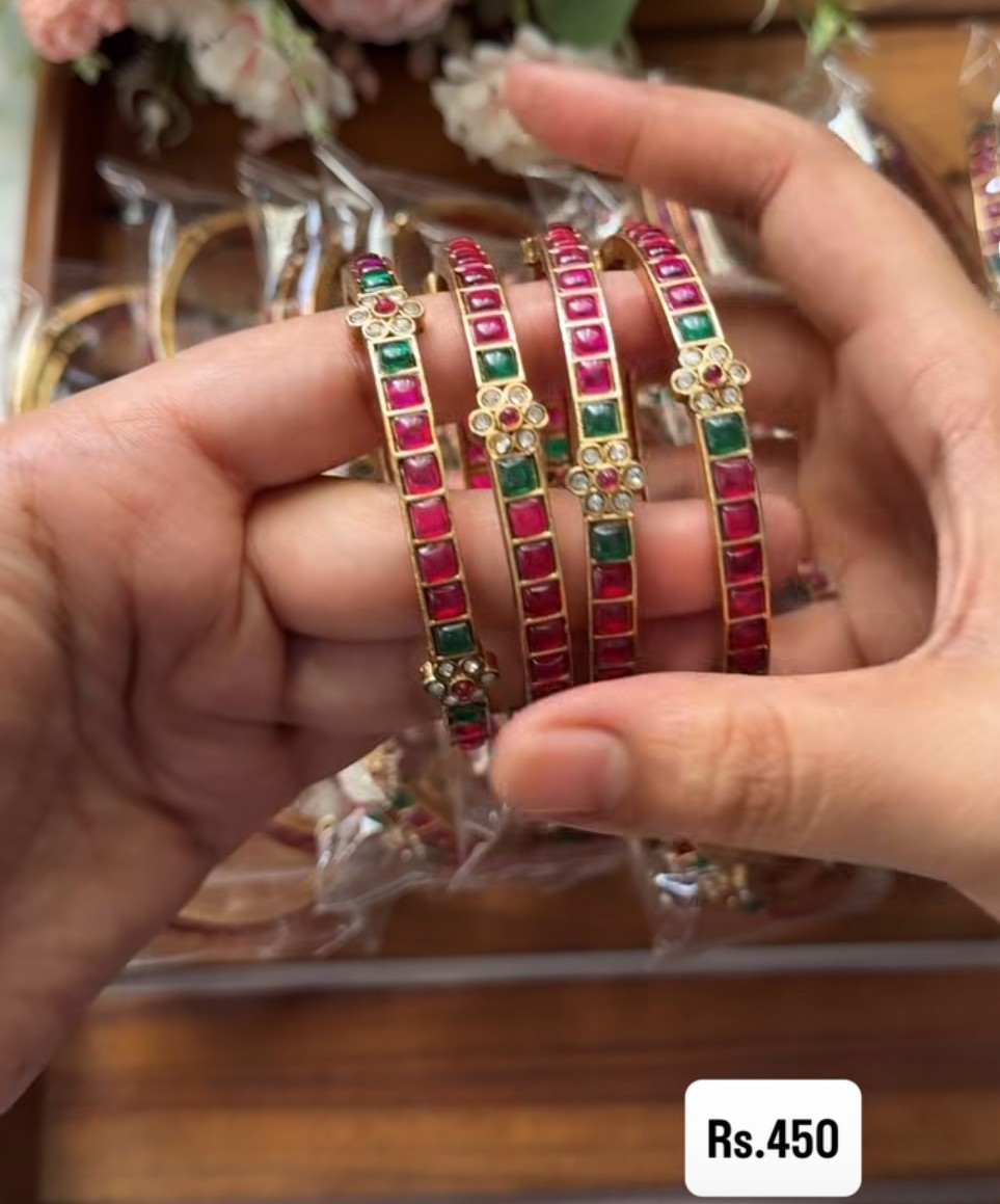 Red stone combo 4 bangles B66